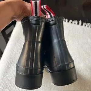 Hunter Black Insulated Boots with Red Pull Tabs s-l400.jpg main image 4